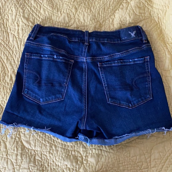 SALE🌿 Hi-Rise Shorty Shorts - Picture 5 of 5